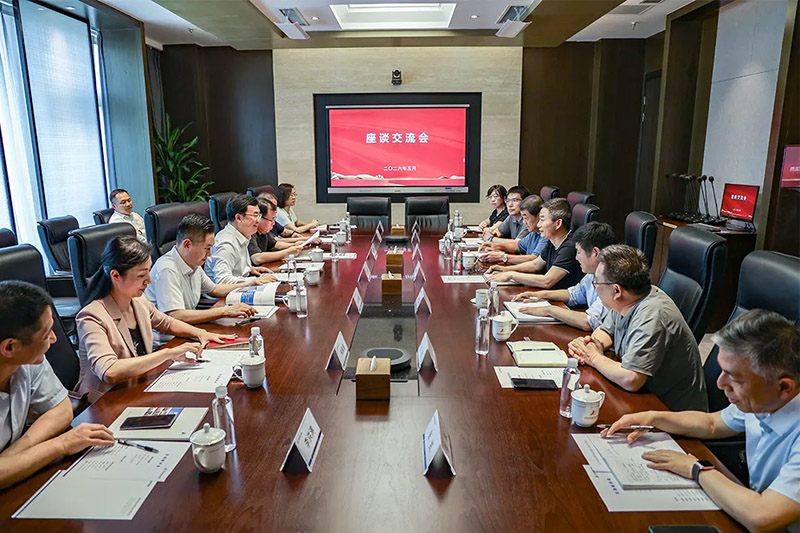 市中區(qū)孟慶順區(qū)長蒞臨集團走訪調研